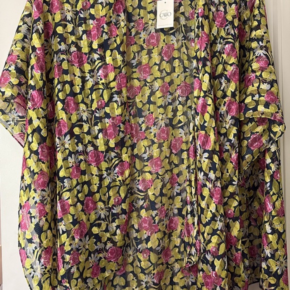 Floral Kimono with Pink and Green Pattern - Picture 1 of 1